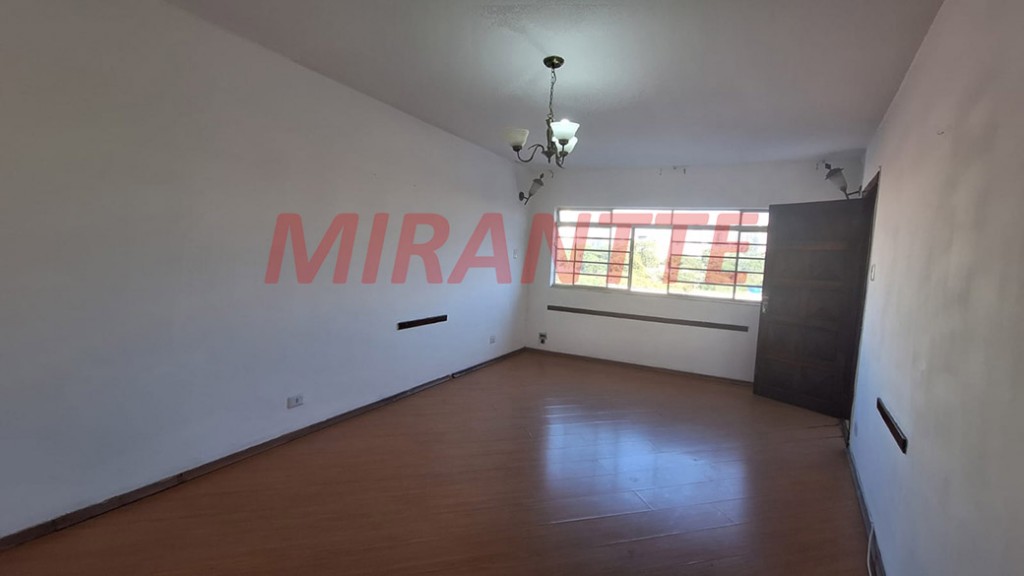 Sobrado de 317m² com 4 quartos em Parque Mandaqui