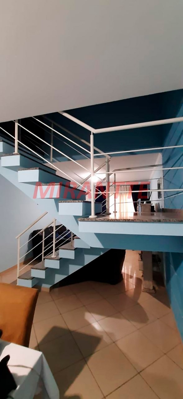 Sobrado de 174m² com 3 quartos em Parada Inglesa