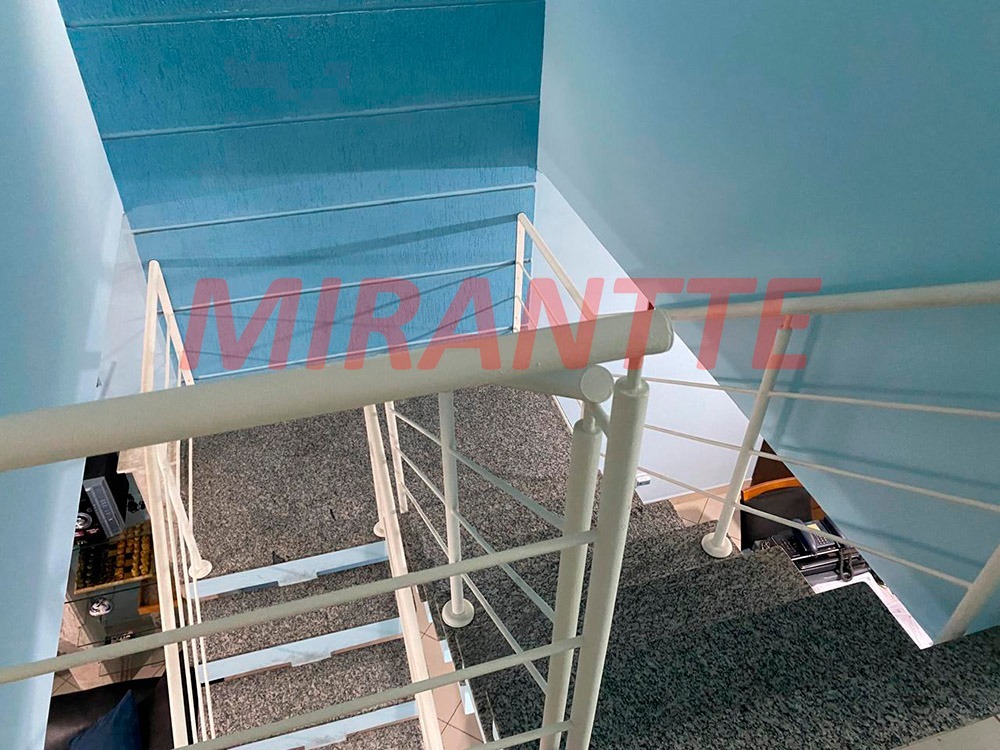 Sobrado de 174m² com 3 quartos em Parada Inglesa