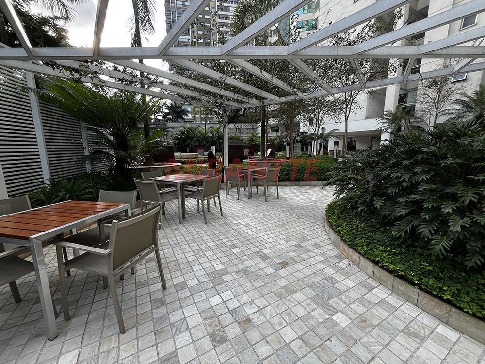 Apartamento de 52m² com 2 quartos em Consolação