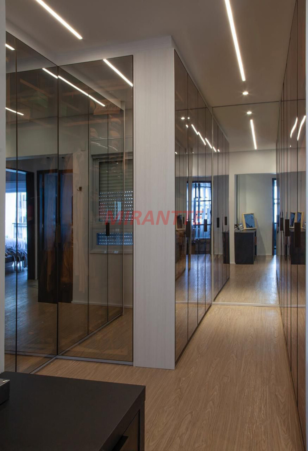 Apartamento de 231m² com 4 quartos em Santana