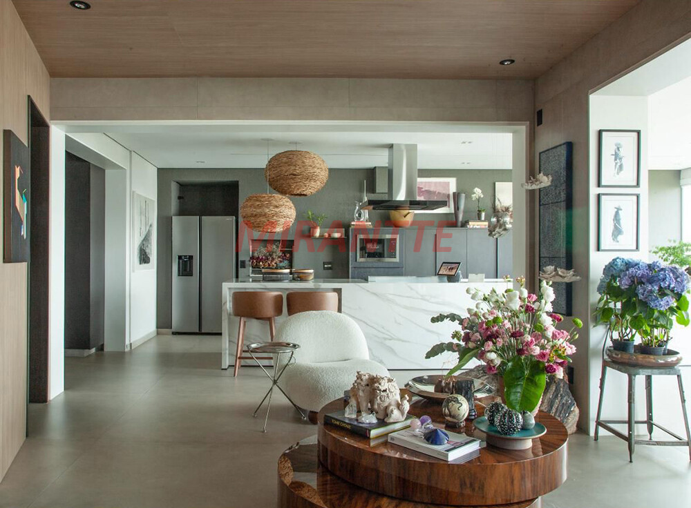 Apartamento de 231m² com 4 quartos em Santana