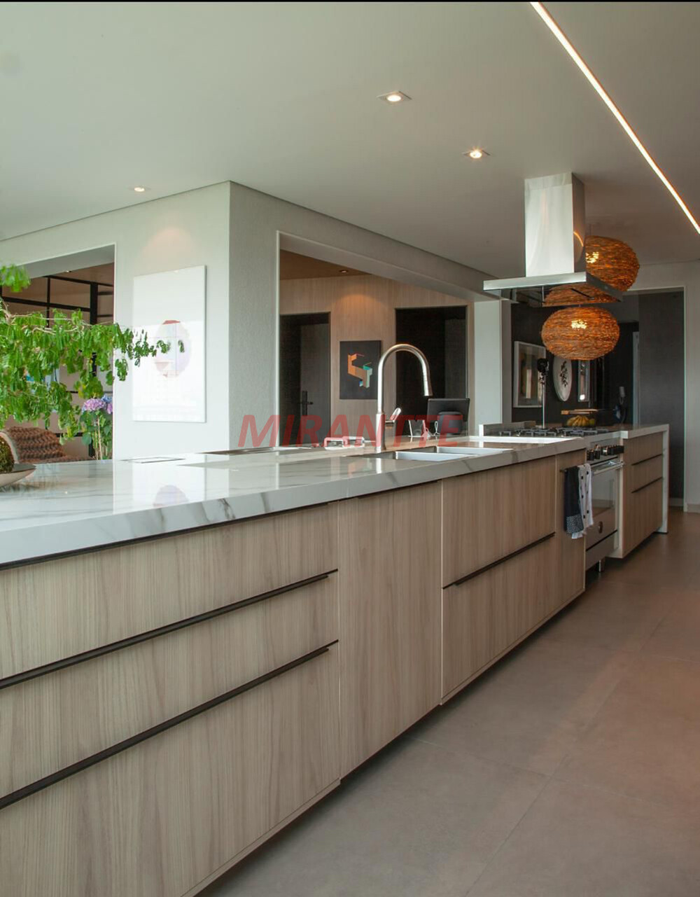 Apartamento de 231m² com 4 quartos em Santana