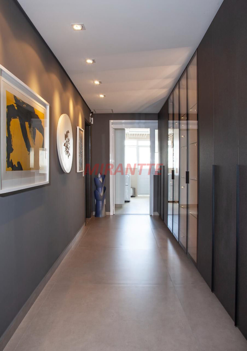 Apartamento de 231m² com 4 quartos em Santana