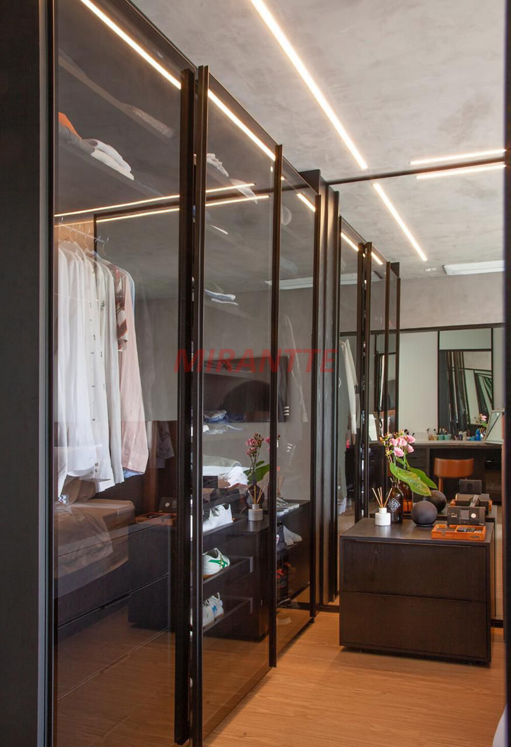 Apartamento de 231m² com 4 quartos em Santana