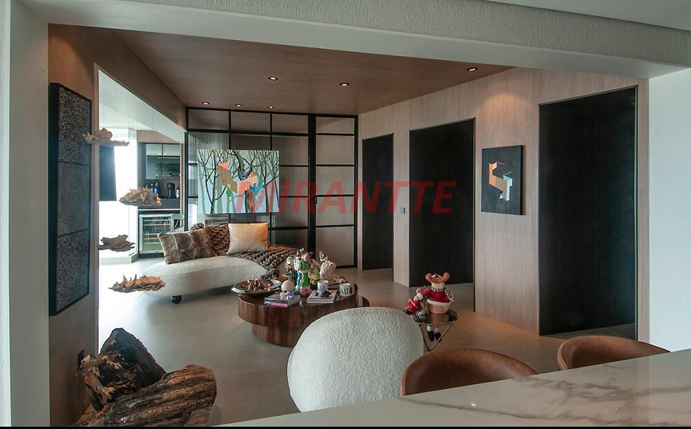Apartamento de 231m² com 4 quartos em Santana