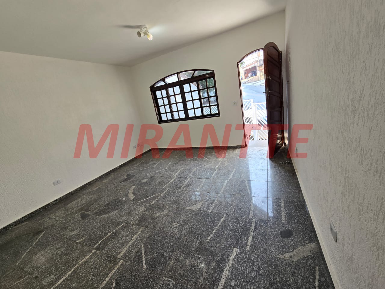 Sobrado de 174m² com 3 quartos em Jardim Santa Cecília