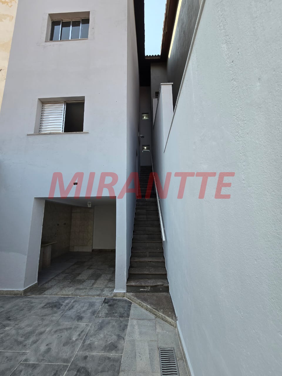 Sobrado de 174m² com 3 quartos em Jardim Santa Cecília