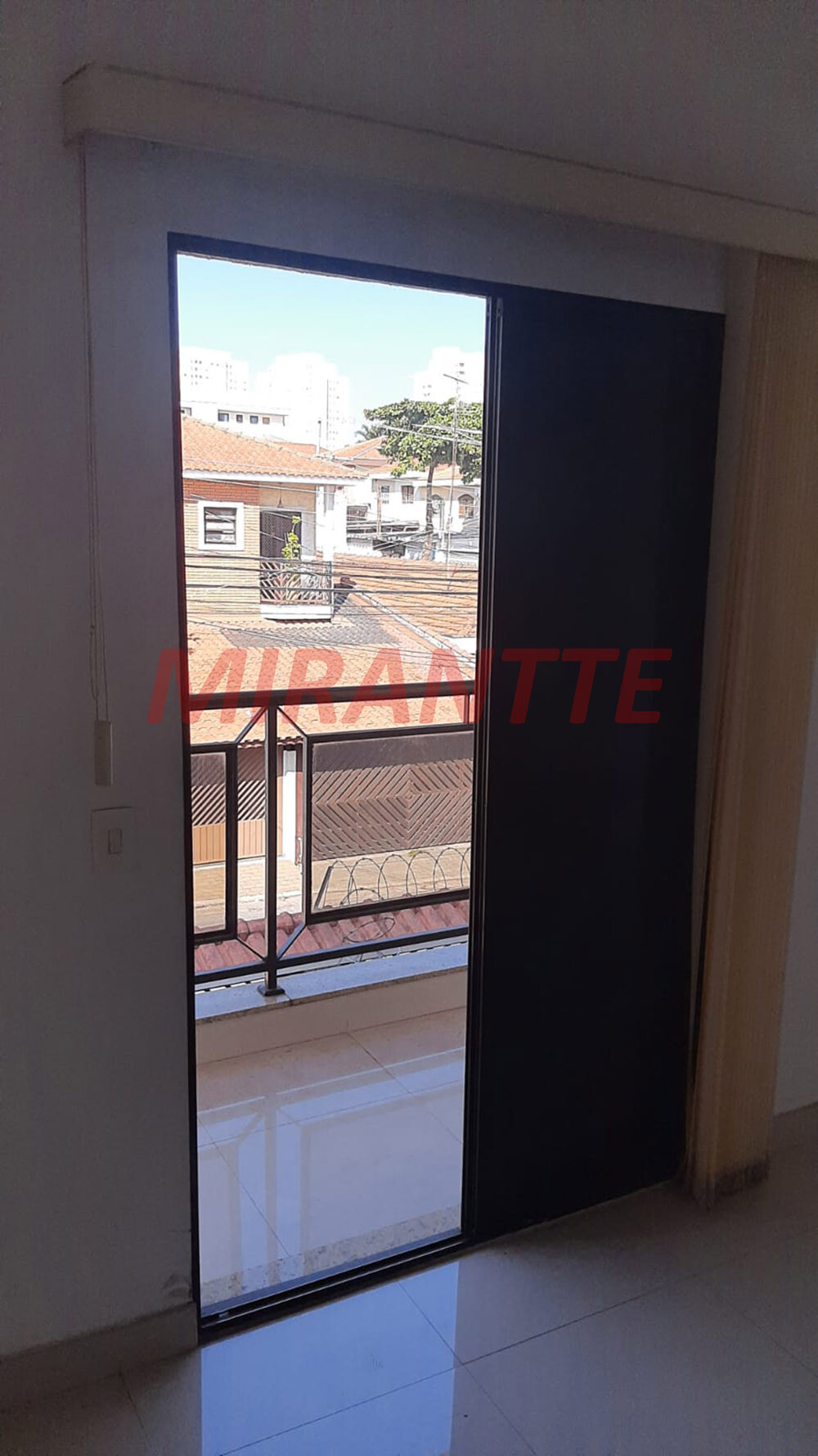 Sobrado de 280m² com 5 quartos em Vila Santa Teresinha
