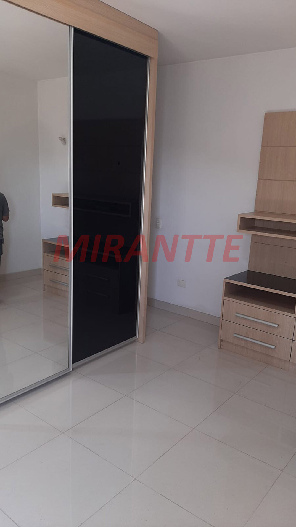 Sobrado de 280m² com 5 quartos em Vila Santa Teresinha