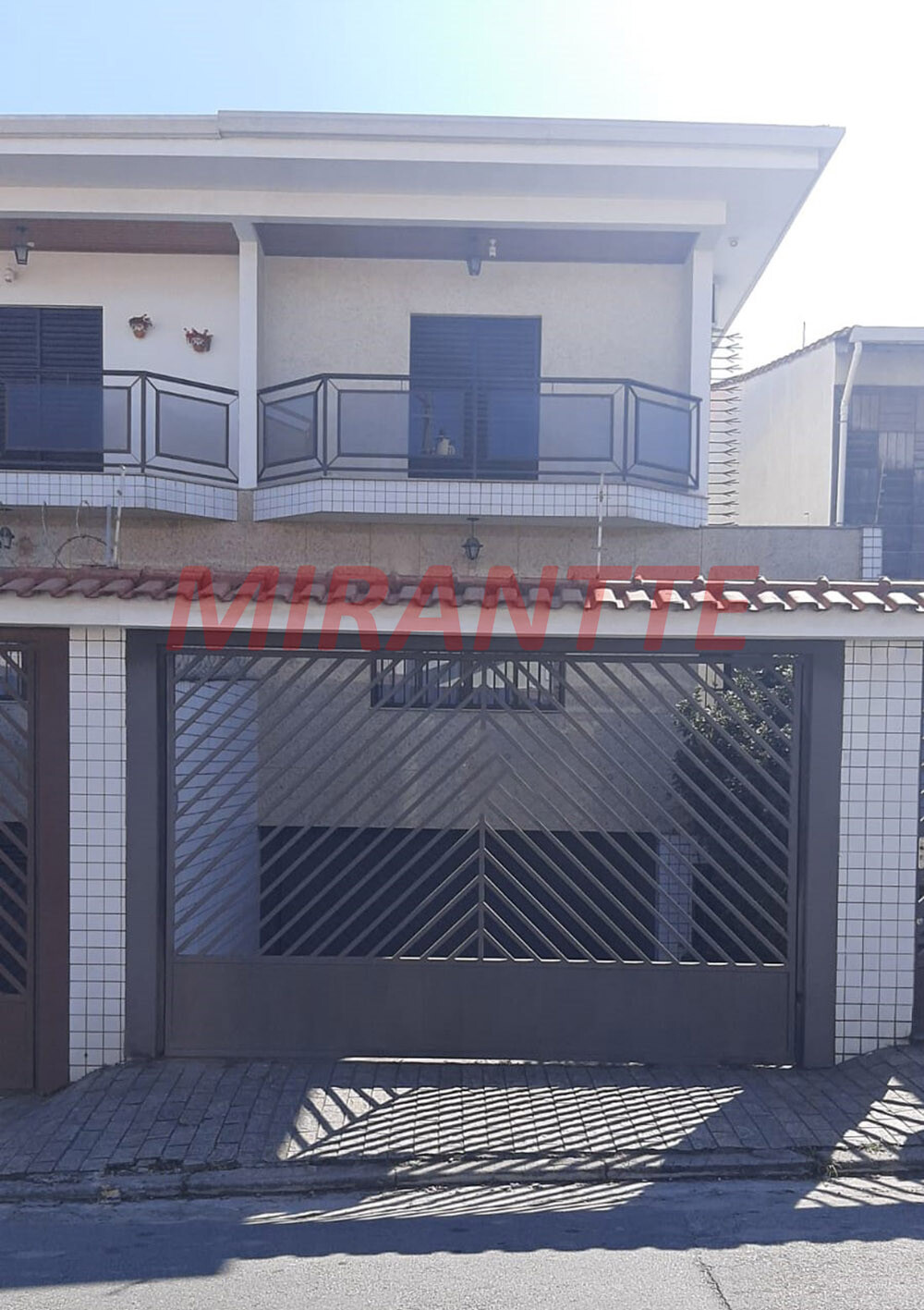 Sobrado de 280m² com 5 quartos em Vila Santa Teresinha