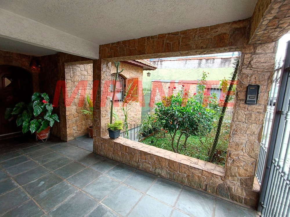 Casa terrea de 200m² com 4 quartos em Vila Galvão