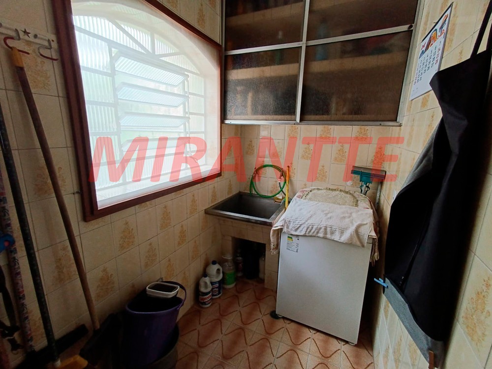 Casa terrea de 200m² com 4 quartos em Vila Galvão