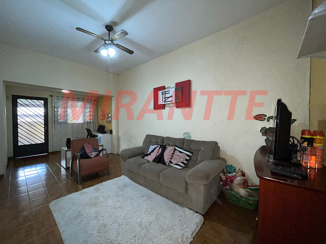 Casa terrea de 110m² com 2 quartos em Água Fria