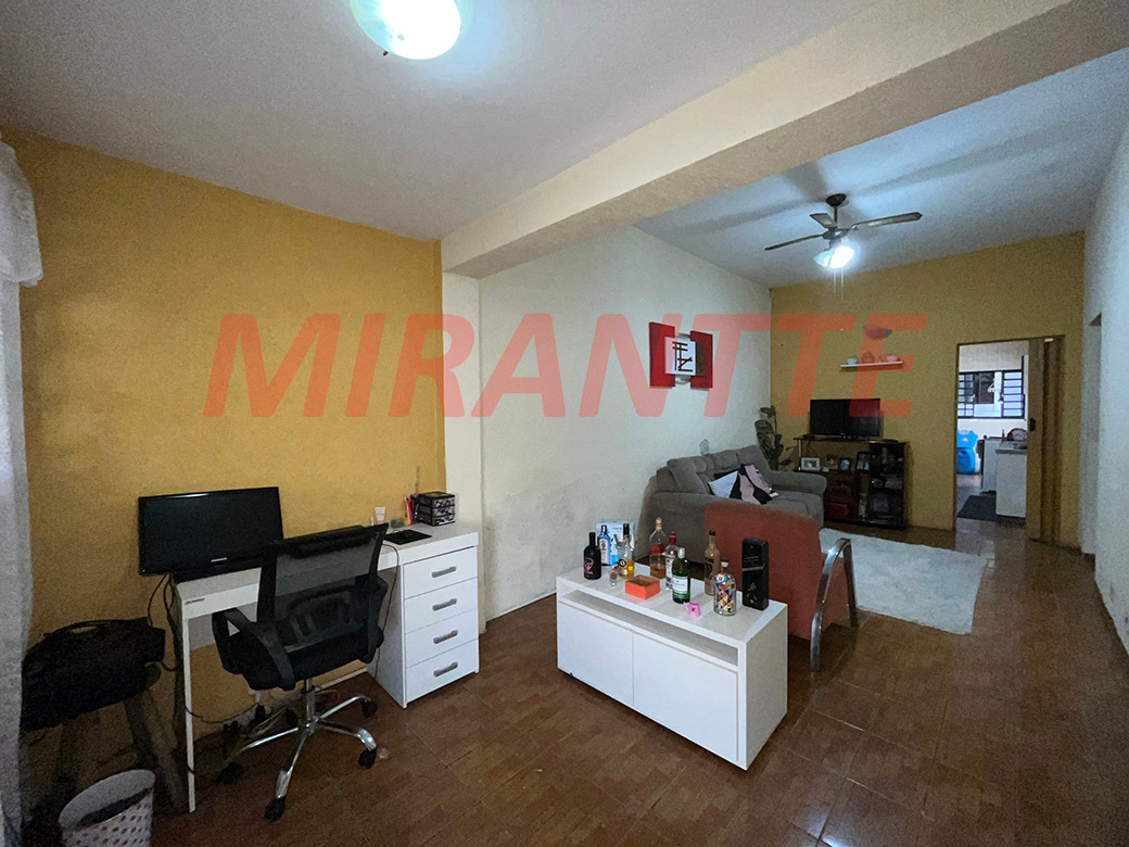 Casa terrea de 110m² com 2 quartos em Água Fria
