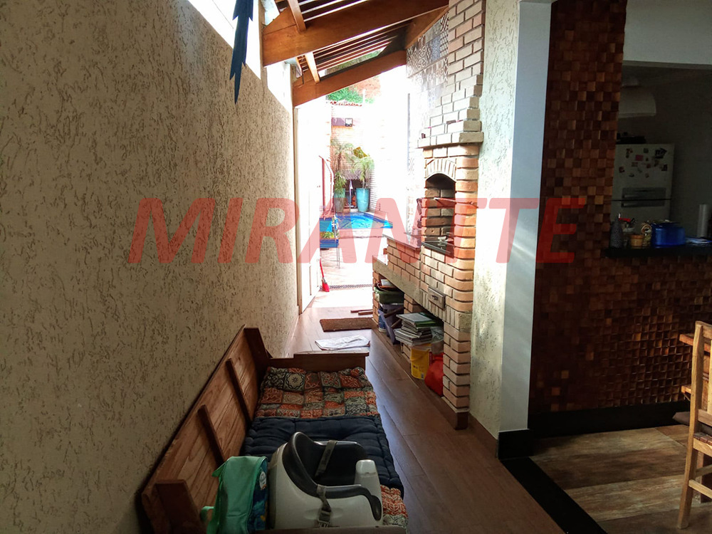 Sobrado de 225m² com 3 quartos em Jardim Peri