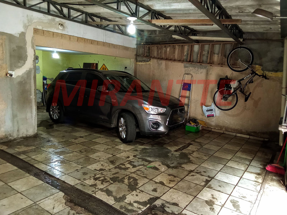 Sobrado de 225m² com 3 quartos em Jardim Peri