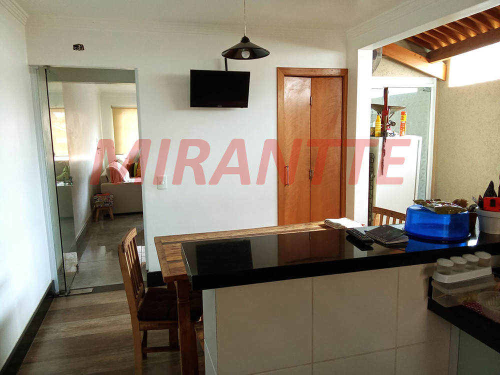 Sobrado de 225m² com 3 quartos em Jardim Peri