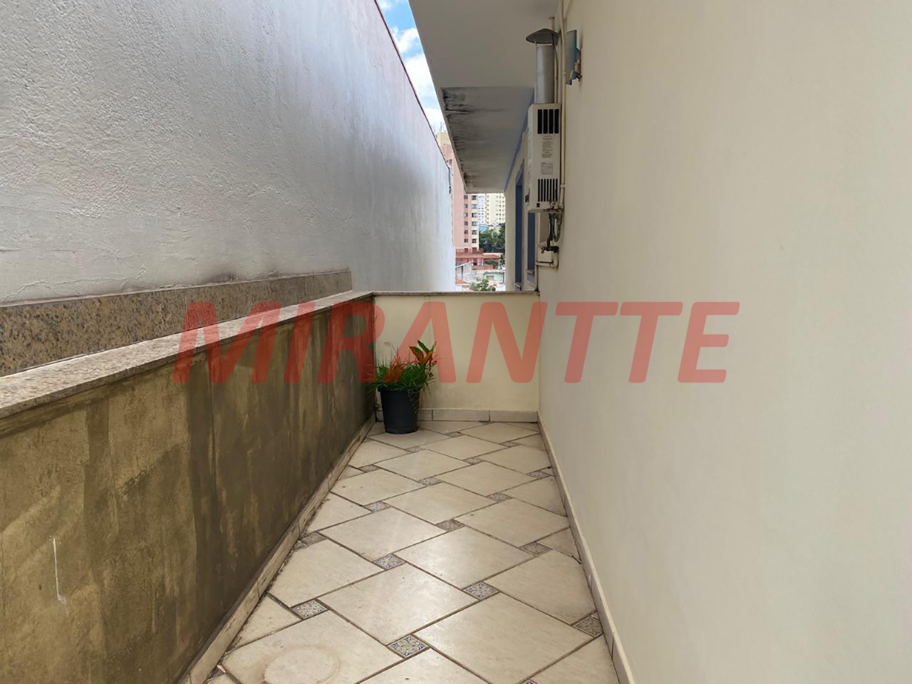 Casa terrea de 193m² com 3 quartos em Santana