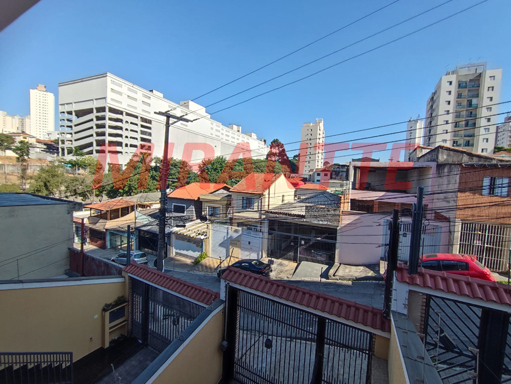 Sobrado de 196m² com 3 quartos em Vila Mazzei
