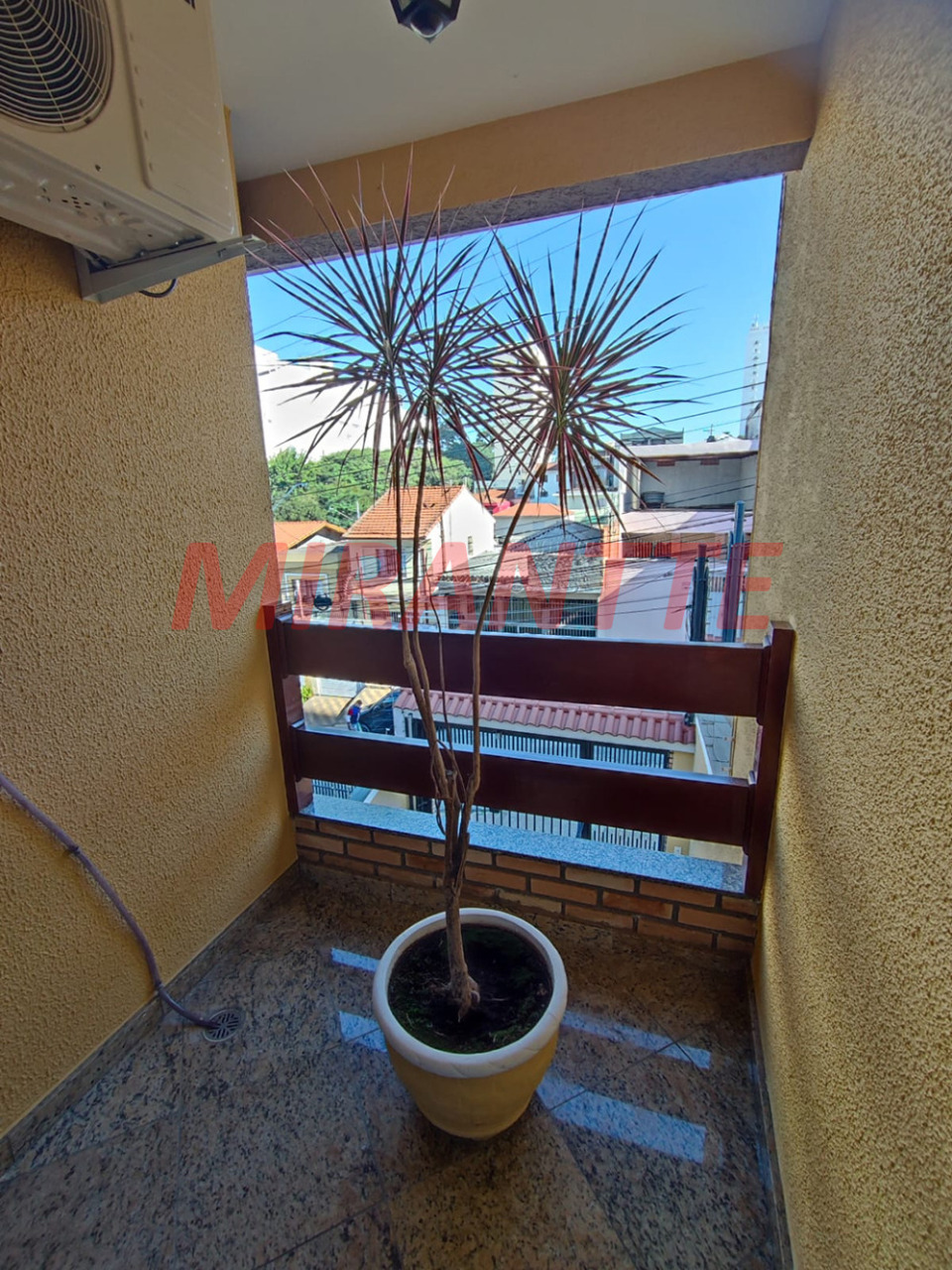Sobrado de 196m² com 3 quartos em Vila Mazzei
