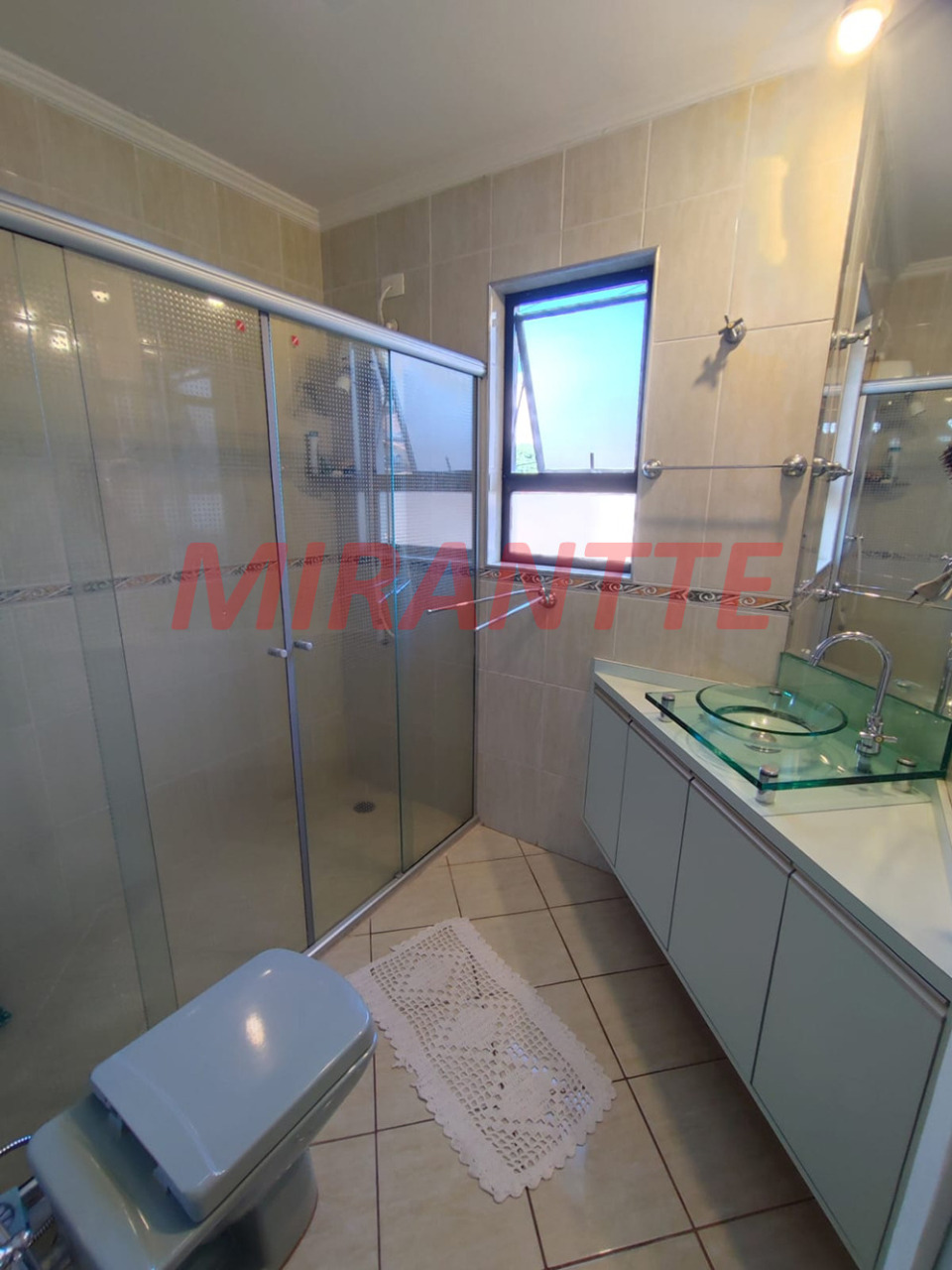 Sobrado de 196m² com 3 quartos em Vila Mazzei