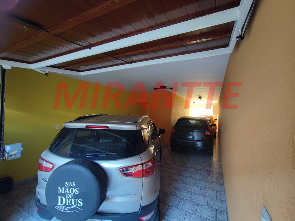 Sobrado de 196m² com 3 quartos em Vila Mazzei