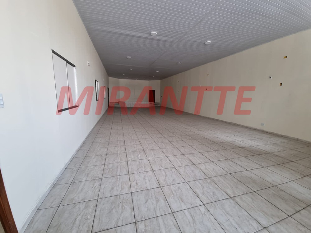 Comercial de 600m² em Luz