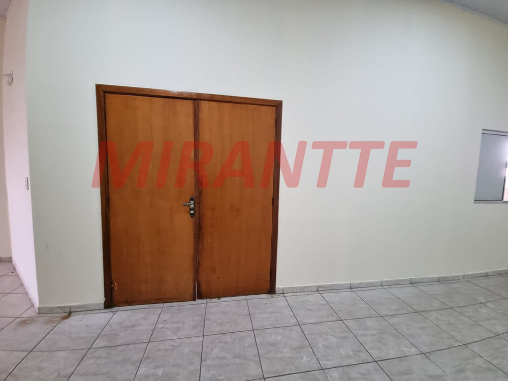 Comercial de 600m² em Luz
