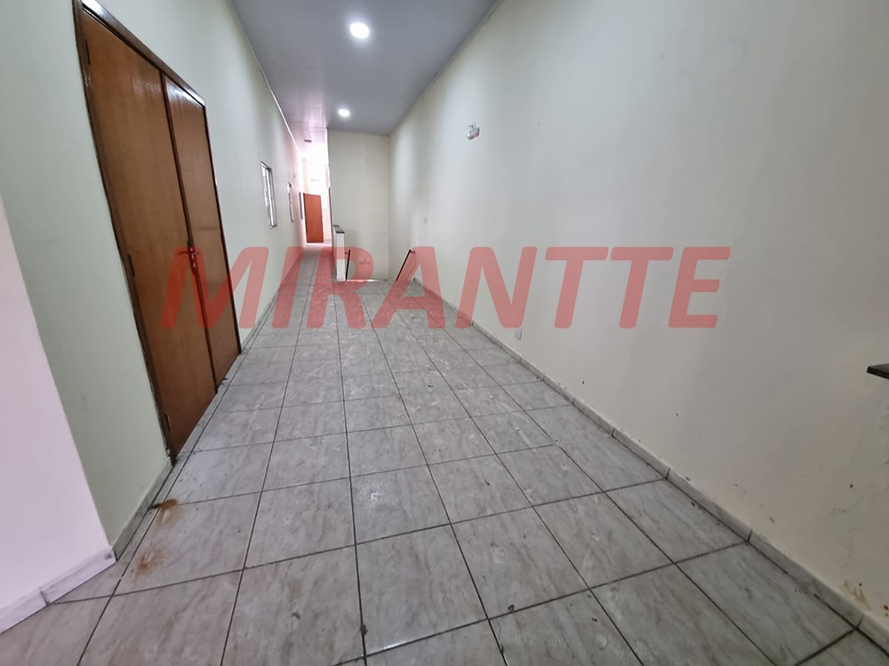 Comercial de 600m² em Luz