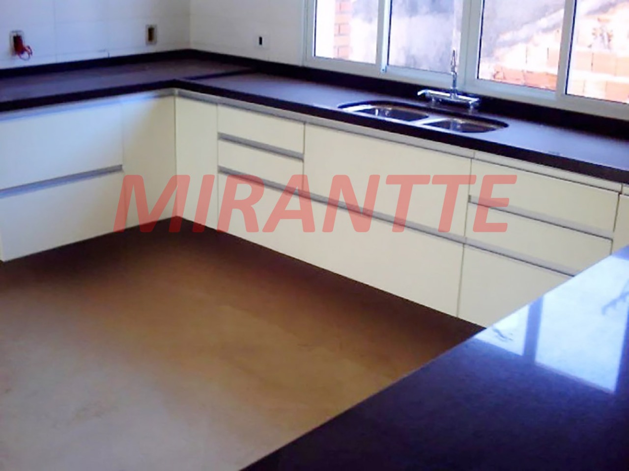 Casa terrea de 150m² com 3 quartos em Tremembe