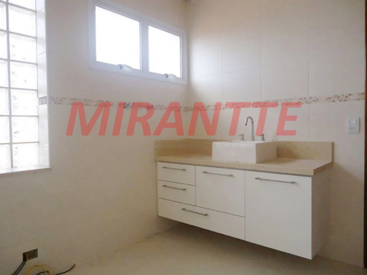 Casa terrea de 150m² com 3 quartos em Tremembe