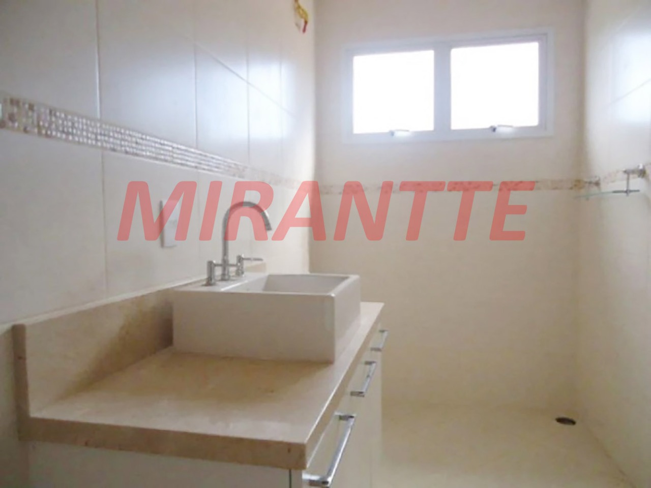 Casa terrea de 150m² com 3 quartos em Tremembe