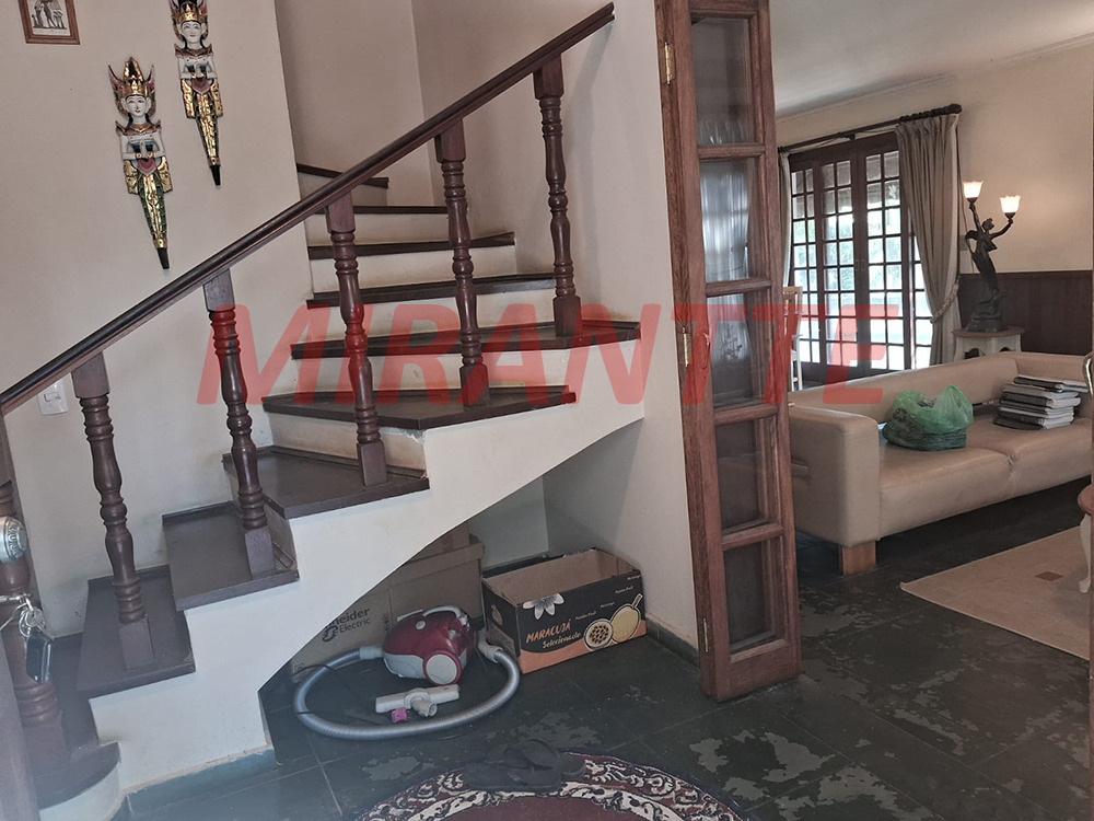 Cond. fechado de 368.27m² com 4 quartos em Jardim da Montanha
