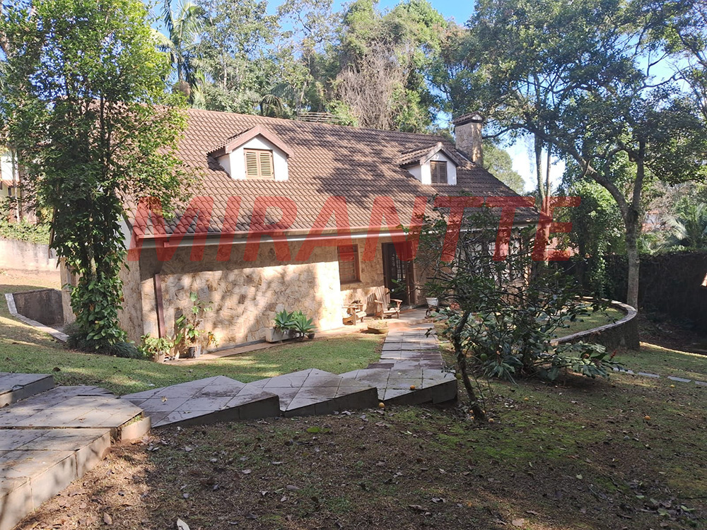 Cond. fechado de 368.27m² com 4 quartos em Jardim da Montanha