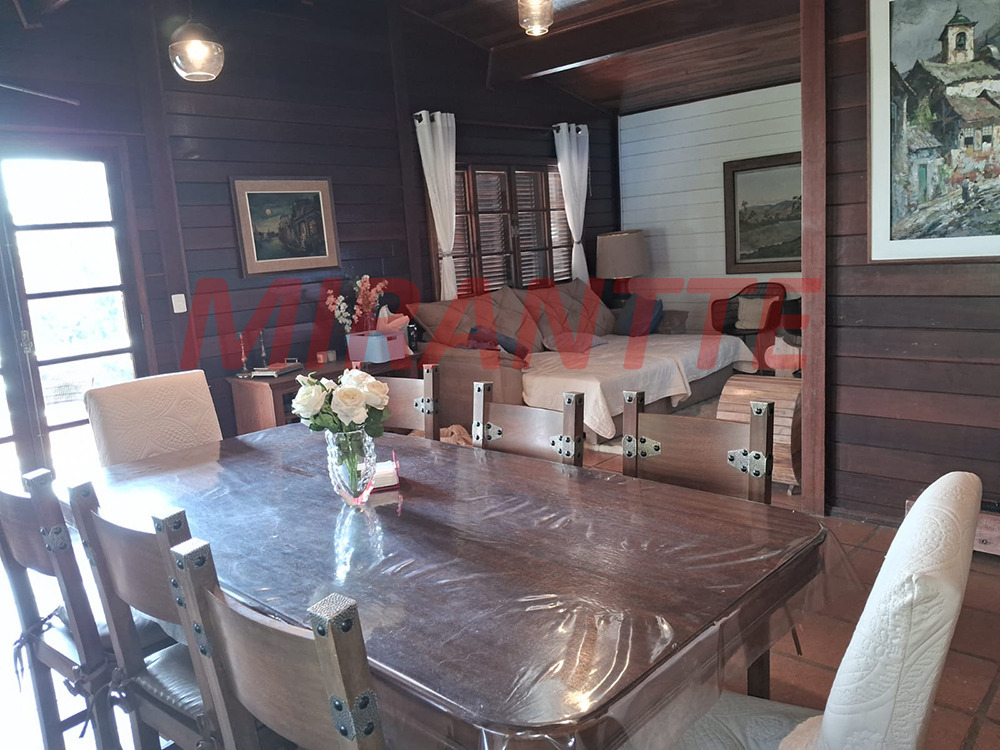 Casa terrea de 300m² com 5 quartos em Parque Itatiaia