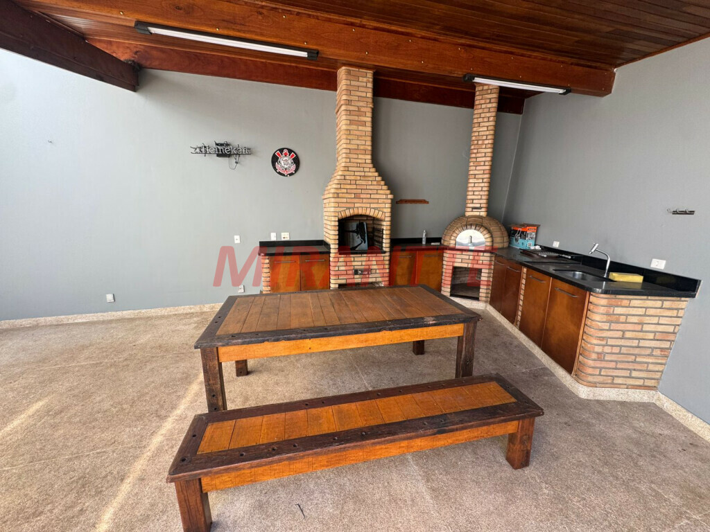 Cond. fechado de 370m² com 5 quartos em Tremembe