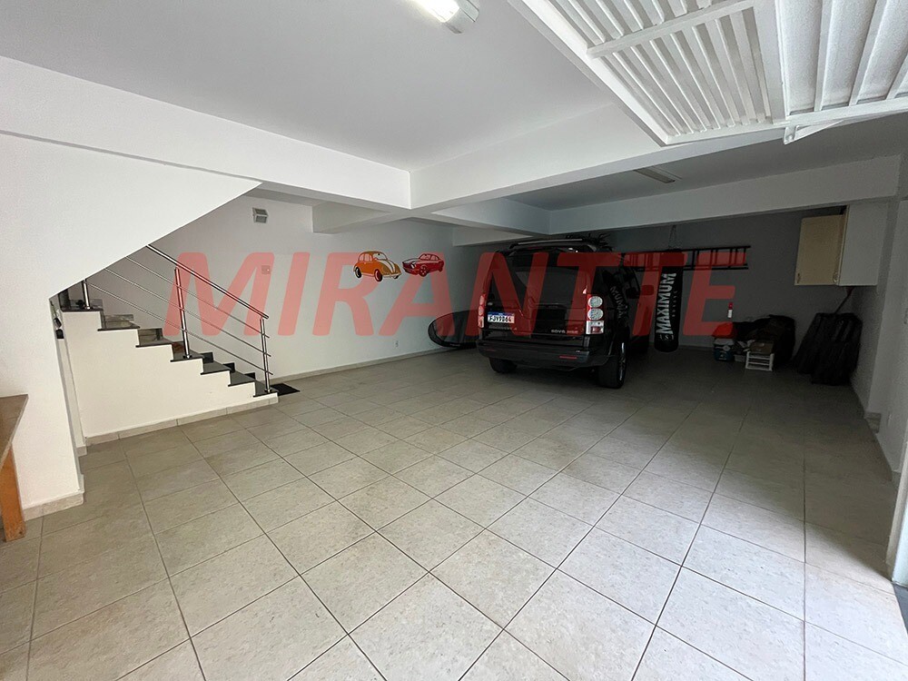 Cond. fechado de 370m² com 5 quartos em Tremembe