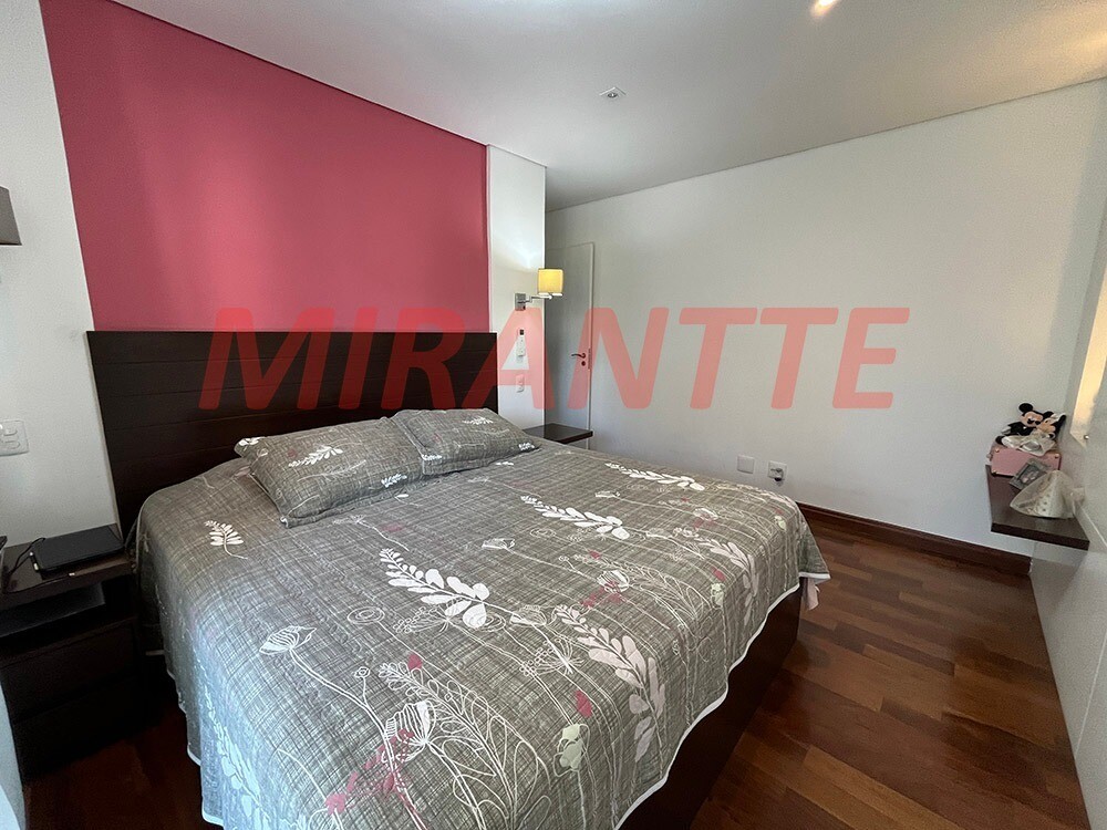 Cond. fechado de 370m² com 5 quartos em Tremembe
