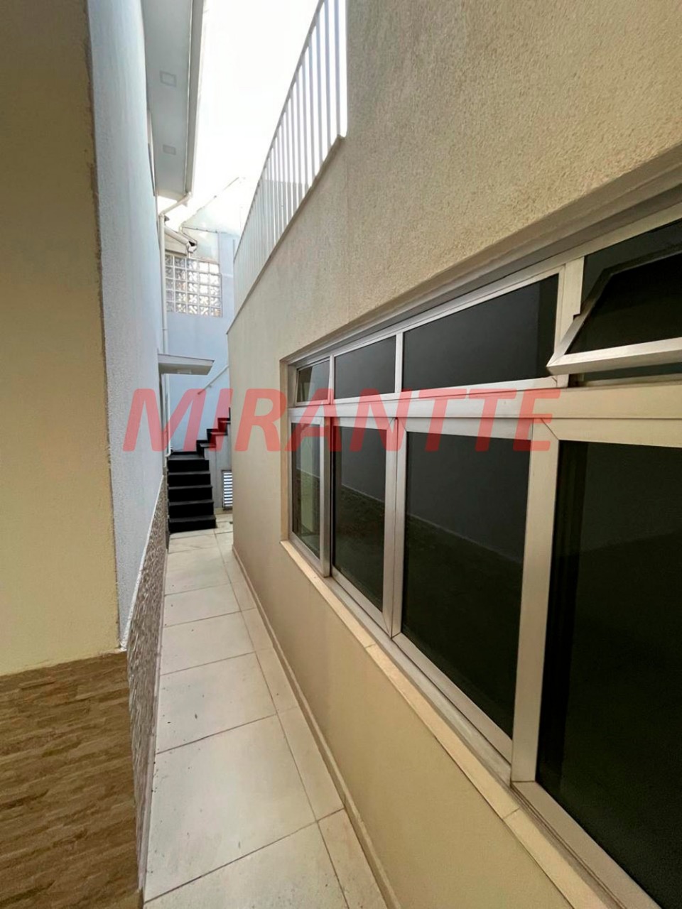 Sobrado de 100m² com 3 quartos em Água Fria