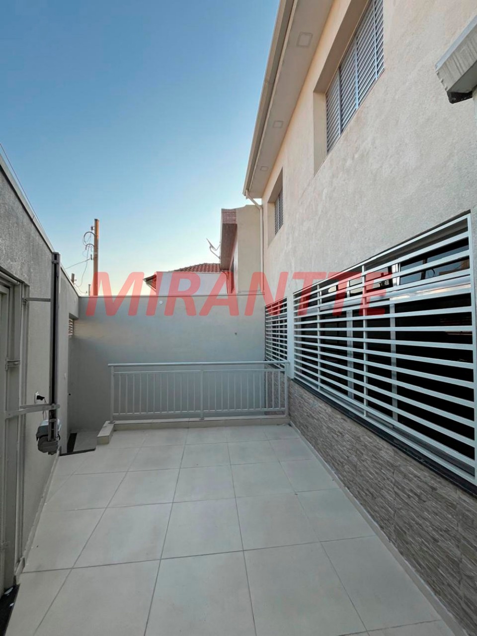 Sobrado de 100m² com 3 quartos em Água Fria
