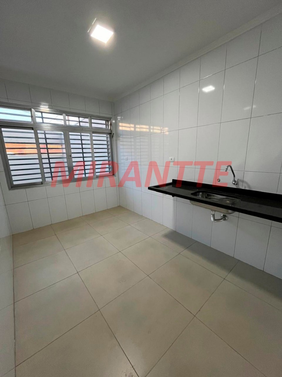 Sobrado de 100m² com 3 quartos em Água Fria