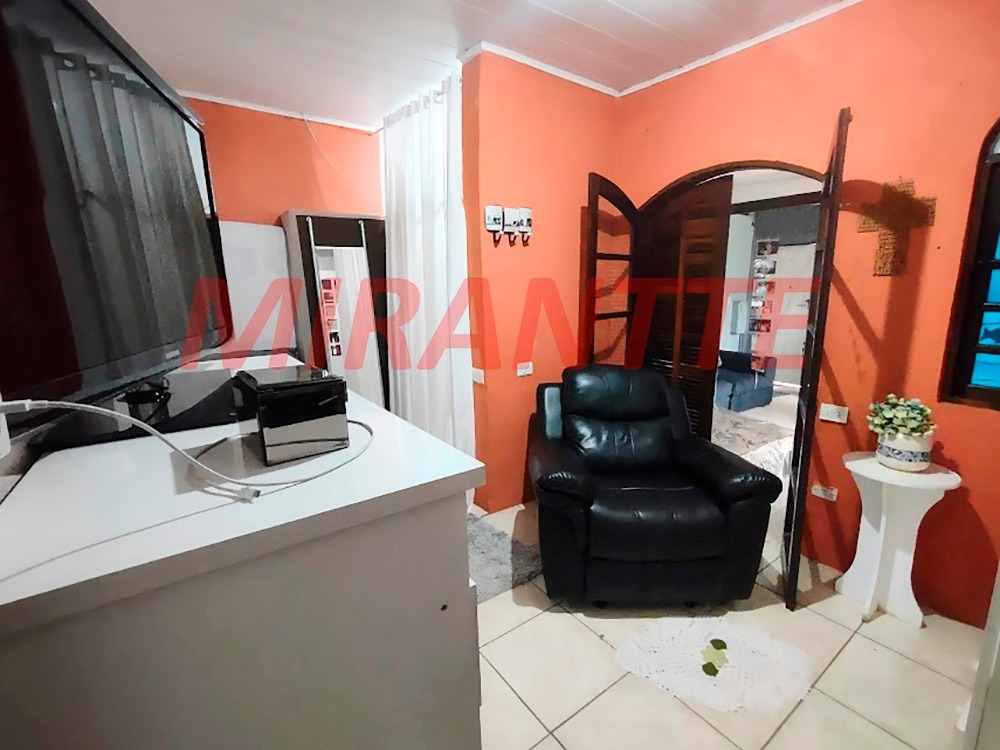 Casa terrea de 100m² com 3 quartos em Vila Santa Terezinha (Zona Norte)