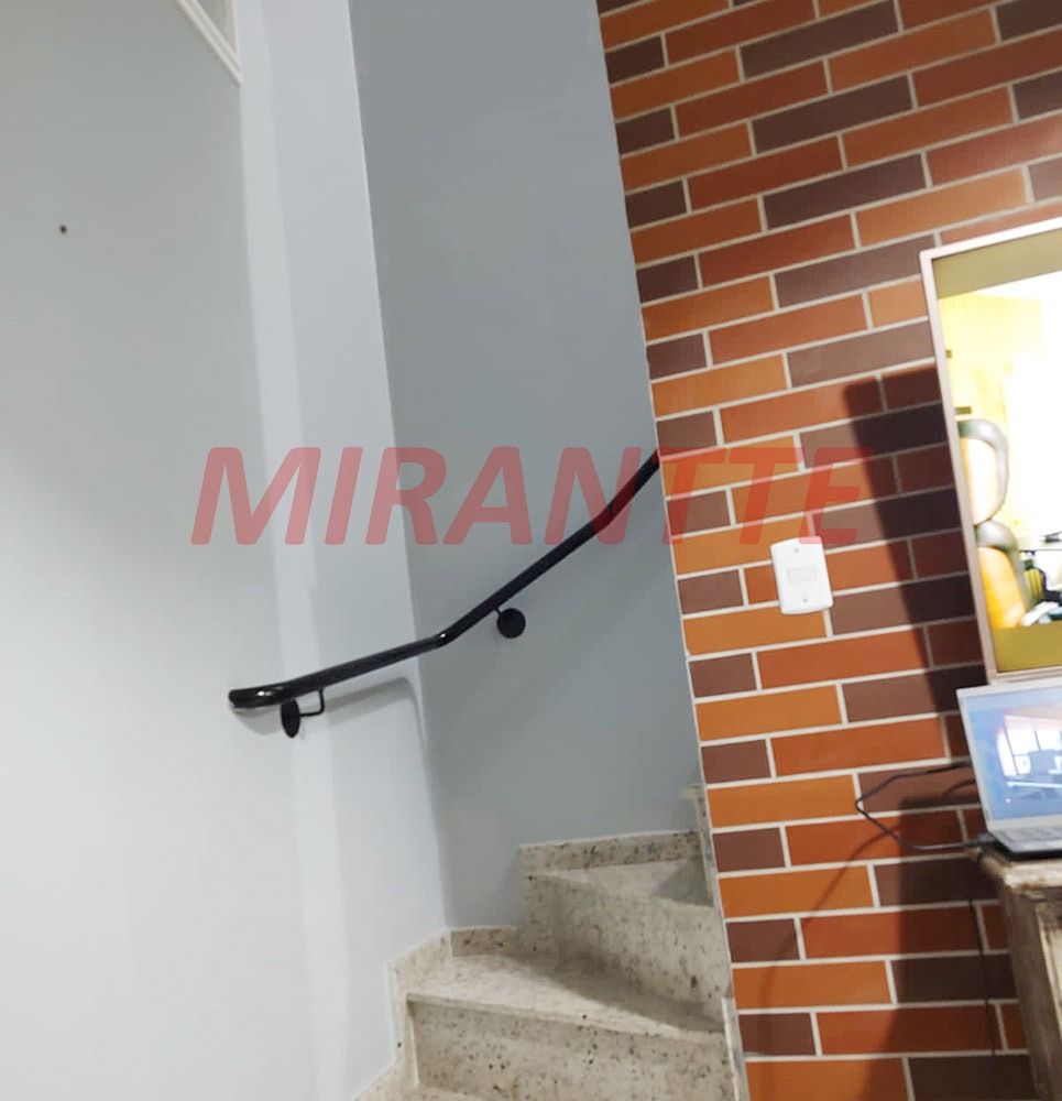 Sobrado de 54m² com 2 quartos em Vila Nivi