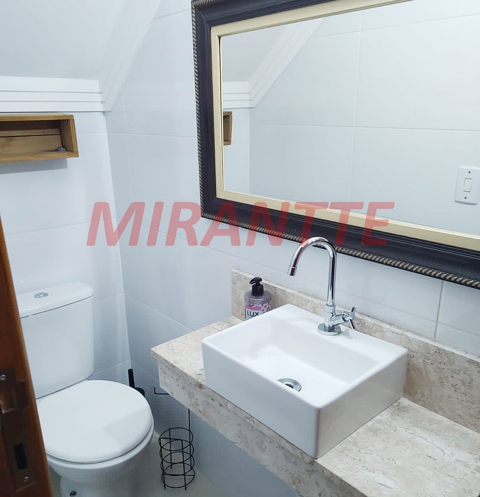 Sobrado de 54m² com 2 quartos em Vila Nivi