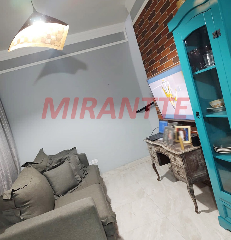 Sobrado de 54m² com 2 quartos em Vila Nivi