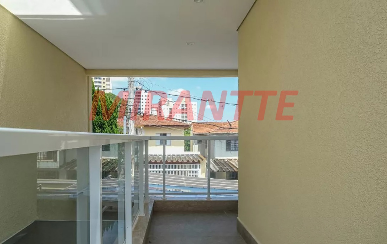 Sobrado de 160m² com 4 quartos em Conjunto Residencial Santa Terezinha