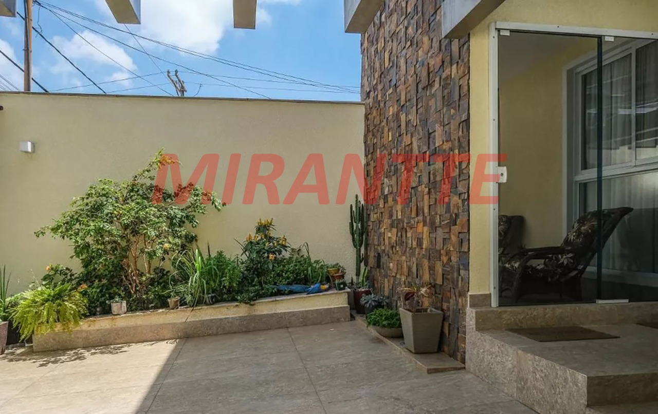 Sobrado de 160m² com 4 quartos em Conjunto Residencial Santa Terezinha