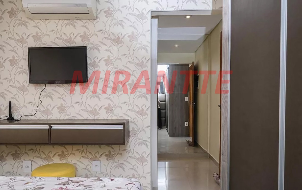 Sobrado de 160m² com 4 quartos em Conjunto Residencial Santa Terezinha