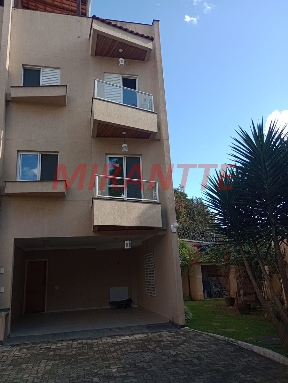 Casa terrea de 172m² com 3 quartos em Barro Branco (Zona Norte)
